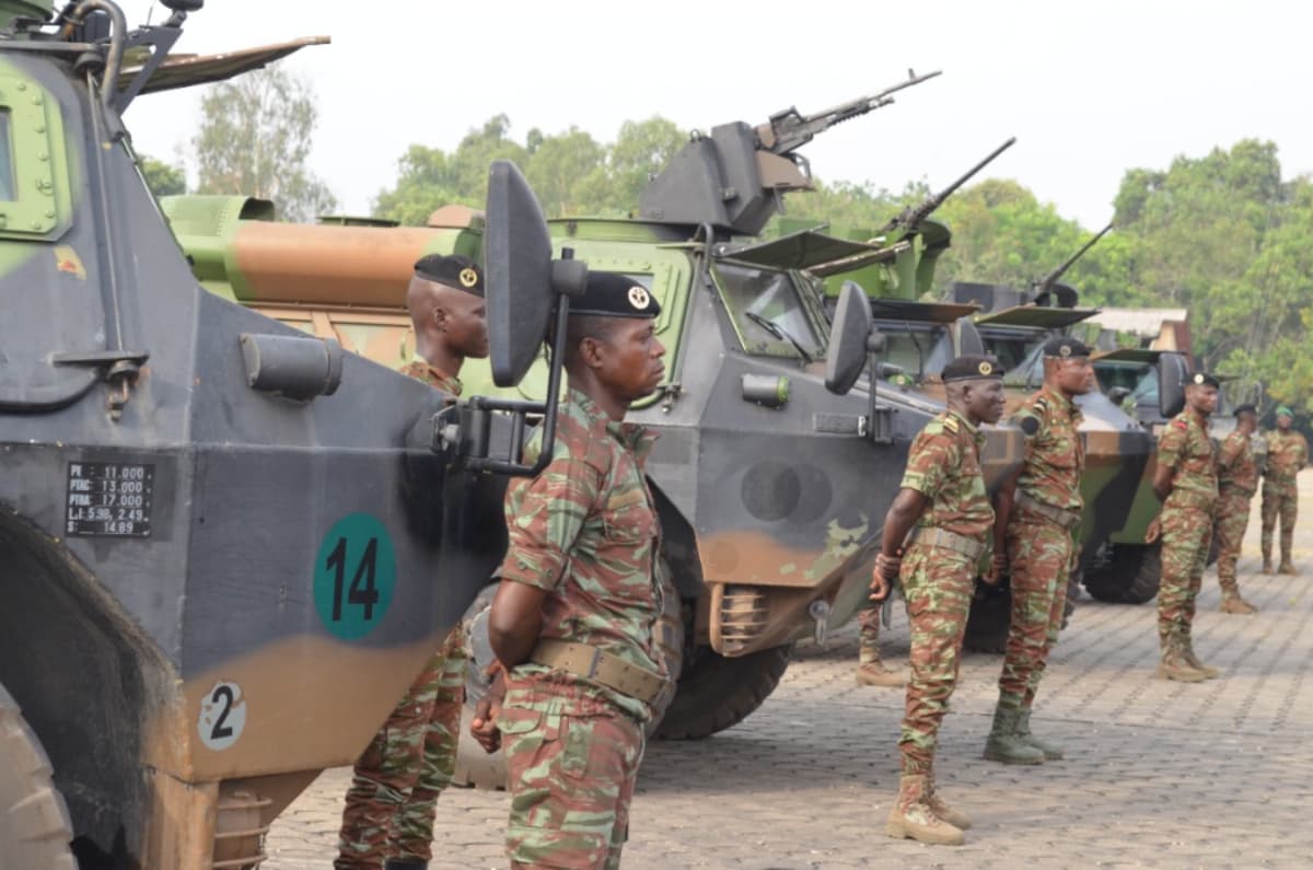 Remise de véhicules avant blindés remis aux FAB dans le cadre de la Coopération militaire entre la France et le Bénin. Vendredi 20 Janvier 2023. © Ministère de la Défense Nationale du Bénin.