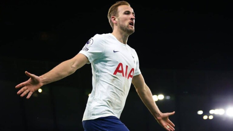 Harry Kane avec le maillot de Tottenham