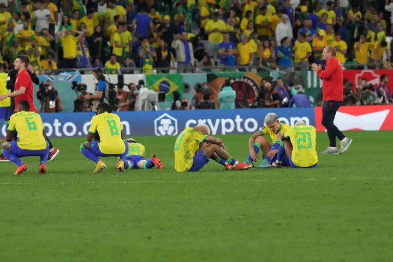 Les joueurs brÃ©siliens aprÃ¨s l'Ã©limination contre la Croatie