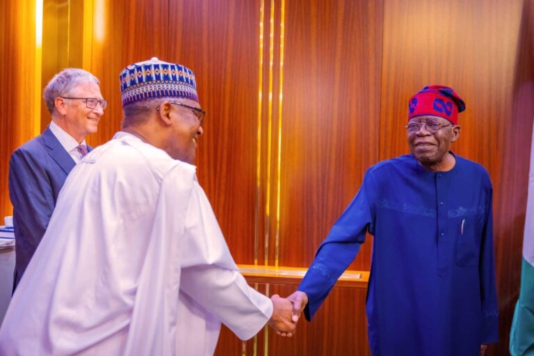 Le prÃ©sident Bola Tinubu a reÃ§u en audience le magnat des affaires Aliko Dangote et le co-prÃ©sident de la Fondation Bill & Melinda Gates, Bill Gates, Ã  la State House Ã  Abuja( Lundi 19 Juin 2023).