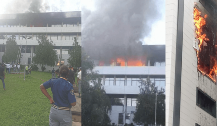 Incendie Cour SuprÃªme NigÃ©ria