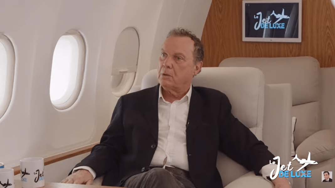 "Trois discriminations punies par la loi" : Julien Lepers évincé de "Questions pour un champion" s'en prend une nouvelle fois à Delphine Ernotte