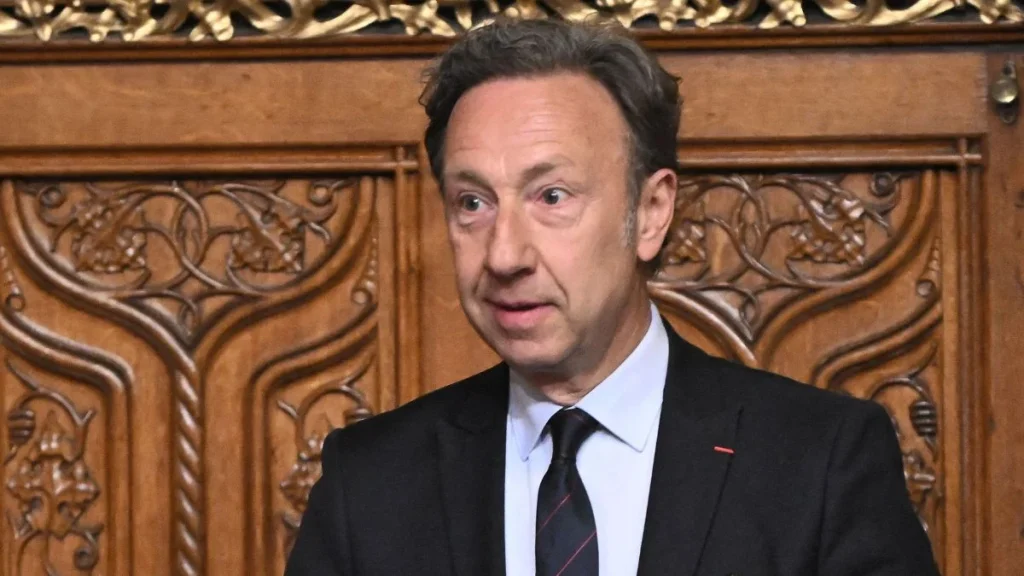 Stéphane Bern s&rsquo;exprime sans détour sur Slimane