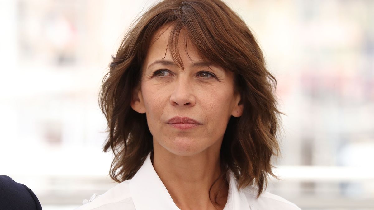 Sophie Marceau qualifie François Hollande de « lâche » et « goujat »