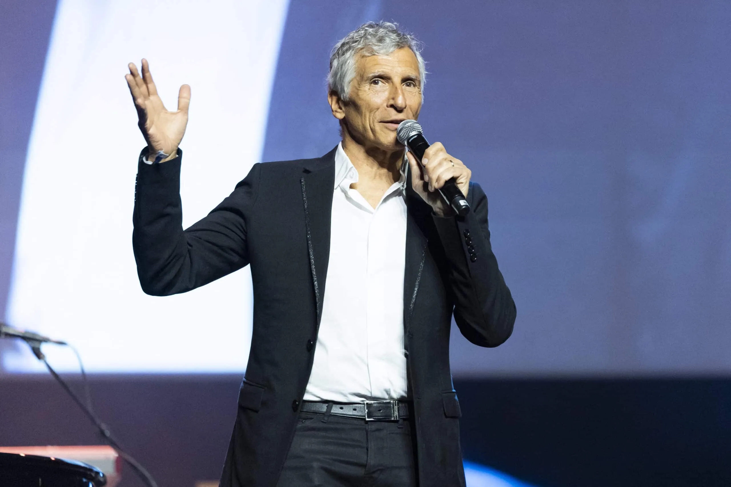 Nagui se paie Louis Bertignac