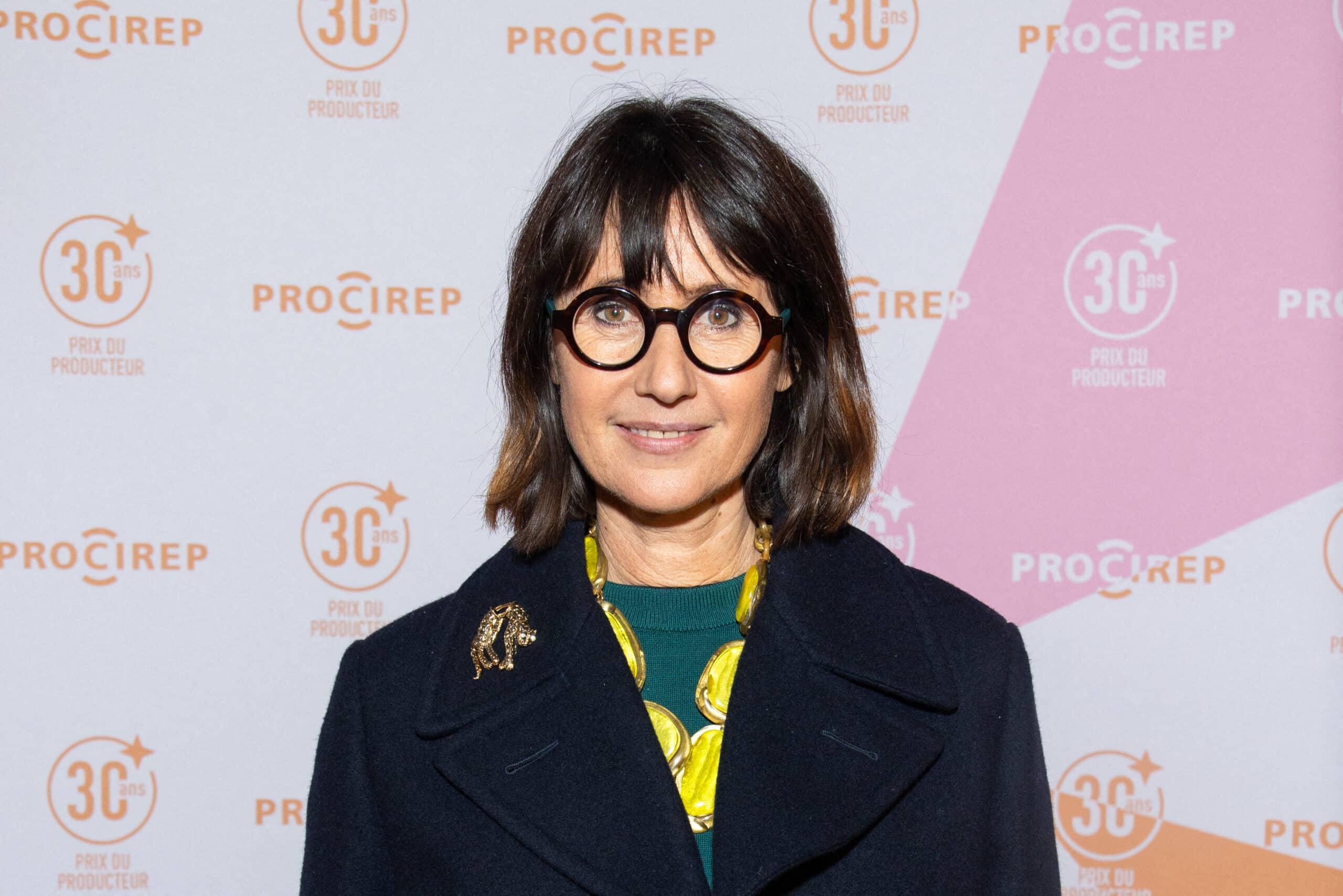 Alexia Laroche-Joubert répond à Charles Alloncle sur la rémunération de Nagui