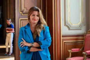 "5 pièces et 2 caves..." Marlène Schiappa a jeté son dévolu sur son appartement parisien pour un projet étonnant