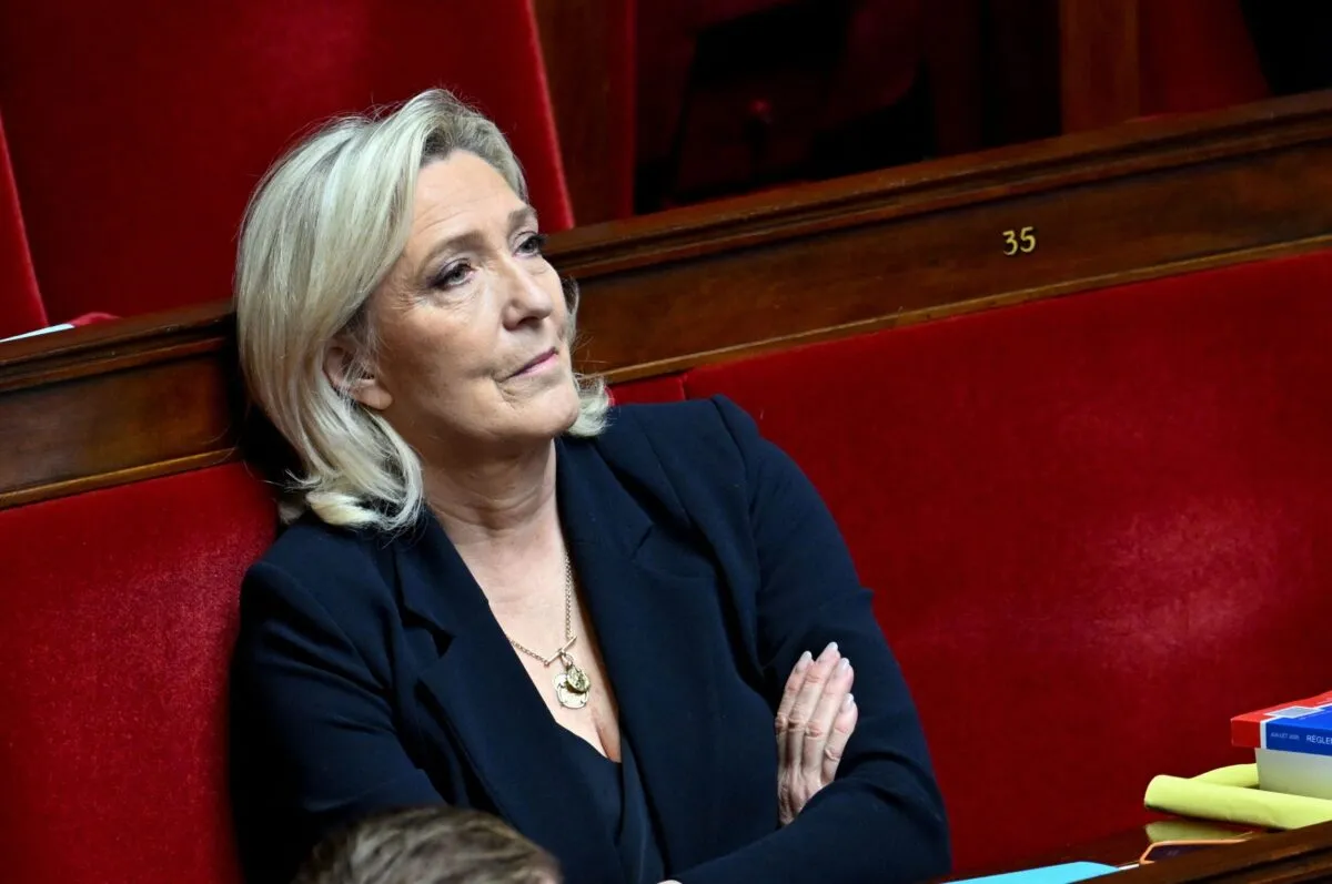 Marine Le Pen entachée, son ex Louis Aliot cité dans l&rsquo;affaire Jeffrey Epstein