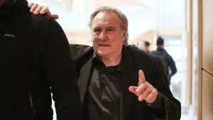 Gérard Depardieu a quitté la France pour ne pas payer d&rsquo;impôts à « des cons qui pensent qu&rsquo;ils font du bien »