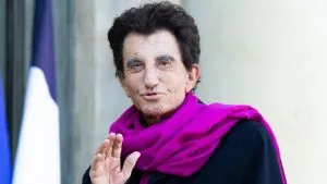 Miou-Miou et Jack Lang dansent un slow en plein Carnaval devant Patrick Sébastien