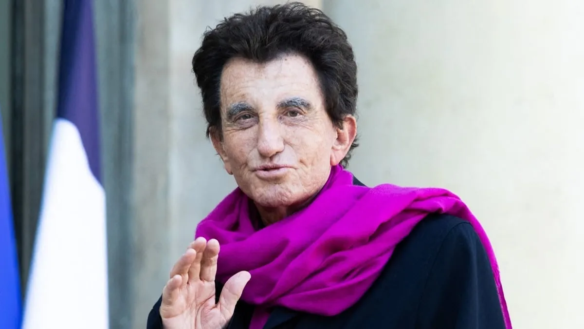 Miou-Miou et Jack Lang dansent un slow en plein Carnaval devant Patrick Sébastien