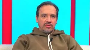 Alexandre Astier gêné par les tatouages de ses fans hardcore