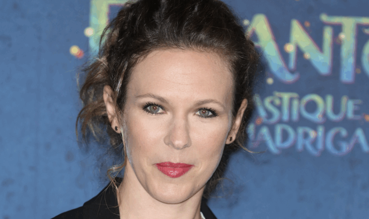 Lorie accuse sa maison de disque de lui avoir &lsquo;fait des crasses&rsquo;