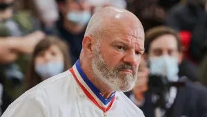 Philippe Etchebest ému en évoquant l&rsquo;adoption de son fils au Mexique « Une chambre de douze m2 à trois »