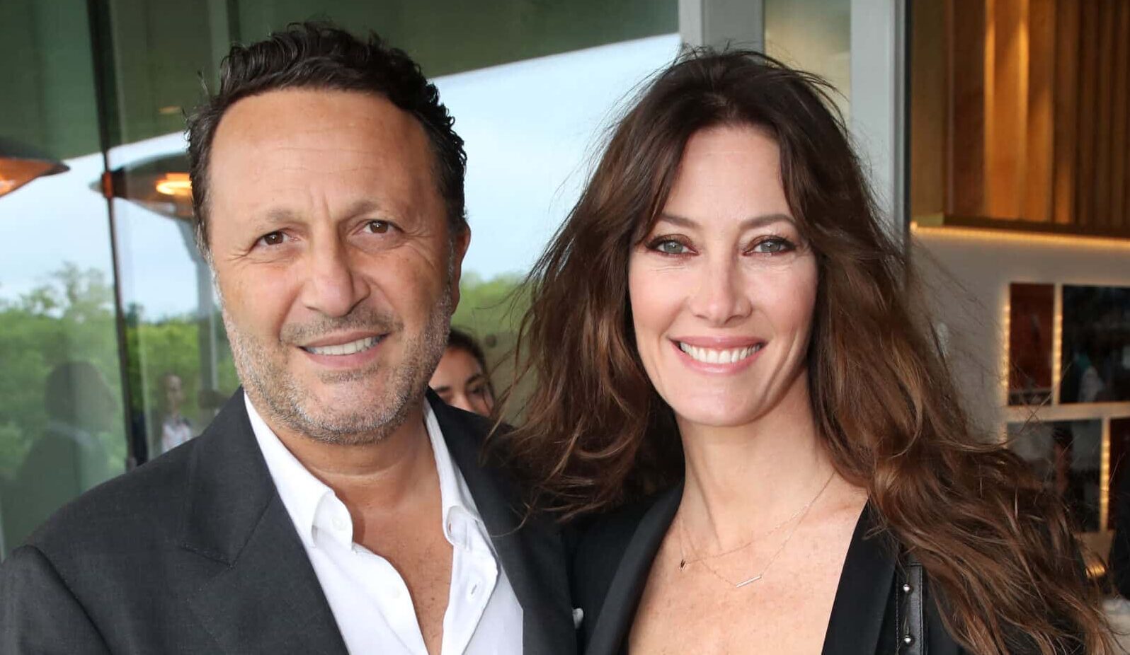 "Je vous présente Aïto" : Arthur et Mareva Galanter, l’adoption après 8 ans de mariage"