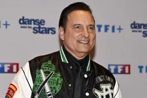 La maison canadienne de Jean-Marc Généreux : salle de danse, billard, home cinéma
