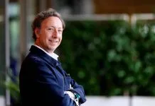 Stéphane Bern a vendu sa maison de Paros pour restaurer le collège militaire de Thiron-Gardais