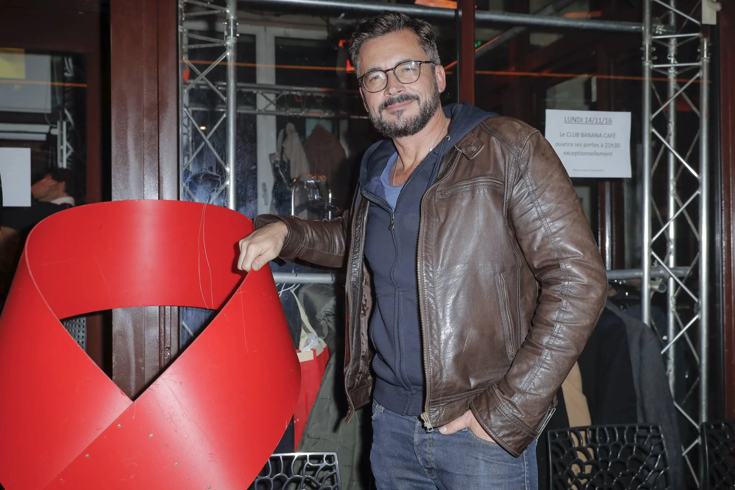 Olivier Minne en couple avec un homme : rare confidence sur sa vie amoureuse