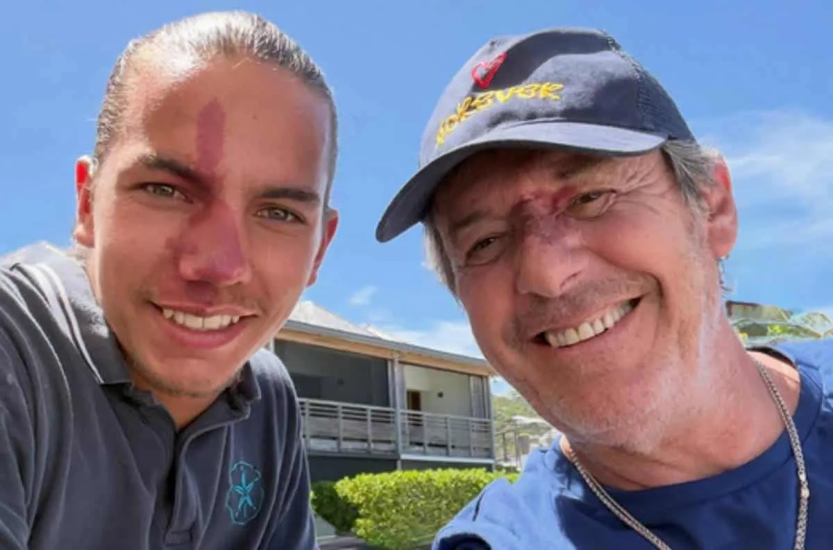 Jean-Luc Reichmann : 14 ans après leur première rencontre, l'animateur retrouve Gabin lui aussi marqué par un angiome sur le visage