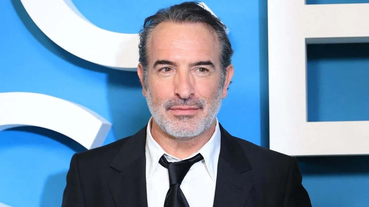 Jean Dujardin visé par « Casse-toi, va dans un autre pays » et un « acharnement » dénoncé