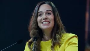 Sarah Knafo présente sa sœur Cindy au « look d&rsquo;enfer » pendant la campagne des Municipales