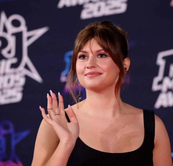 Marine de la Star Academy décroche un très beau contrat en dehors de la musique : une grande première pour une Française