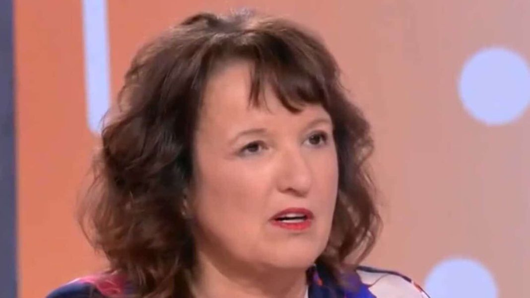 "On m’a saoulée avec ça !", Anne Roumanoff recadre les équipes de Télématin qui l’interrogent sur son ex-camarade, Mylène Farmer