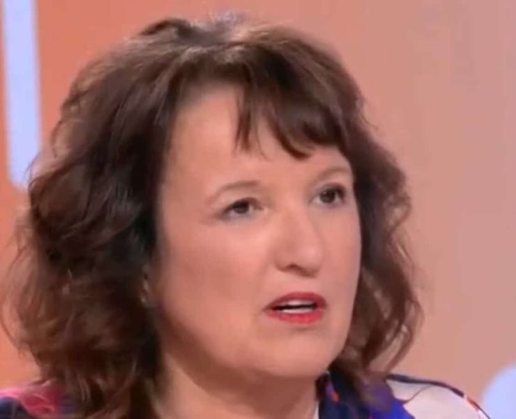 "On m’a saoulée avec ça !", Anne Roumanoff recadre les équipes de Télématin qui l’interrogent sur son ex-camarade, Mylène Farmer