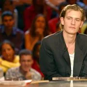 Guillaume Depardieu : à ses obsèques, son café préféré de Bougival est resté ouvert à la demande de sa famille