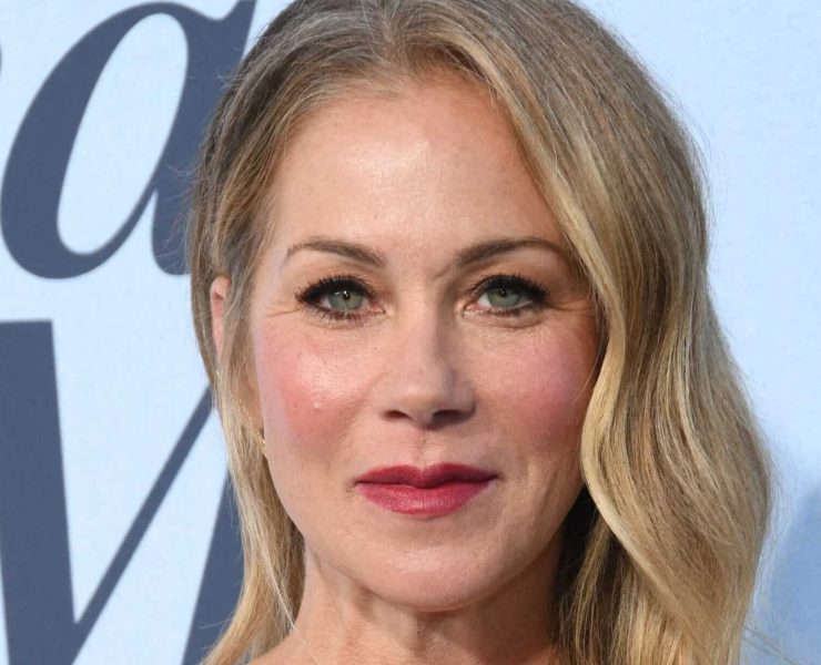 Christina Applegate : l’actrice de 54 ans hospitalisée depuis des semaines, dans le plus grand des secrets à Los Angeles