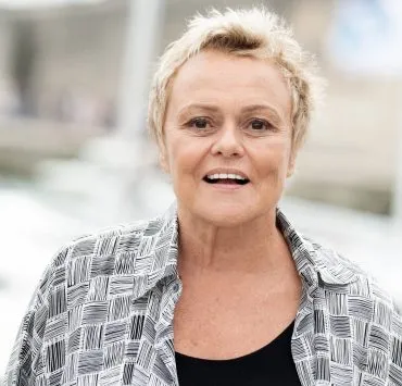 Muriel Robin : elle habite toujours à 40 min de chez son ex, Catherine Lara, à l’ouest de Paris