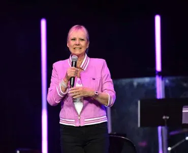 Dorothée de retour sur scène : au Palais des congrès de Paris, elle a bien cru que son cœur allait "exploser"