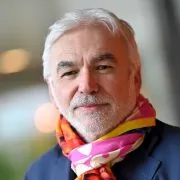 Pascal Praud : ses étés arrosés à l'île de Noirmoutier avec femme et ex-femme