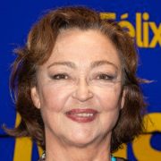 Catherine Frot a fait le tour de la Corse en moto, mais elle a acheté une maison près de Calvi, sur une colline