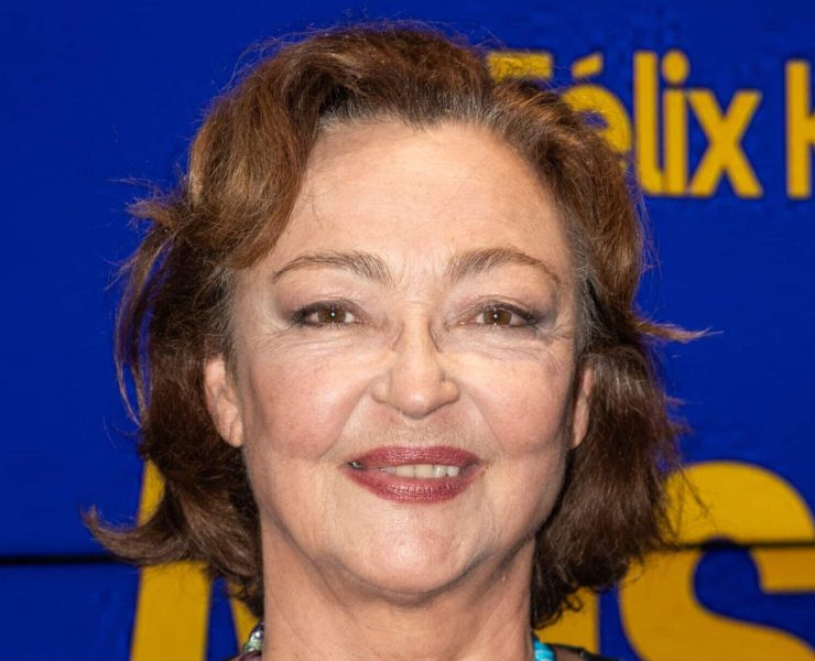 Catherine Frot a fait le tour de la Corse en moto, mais elle a acheté une maison près de Calvi, sur une colline