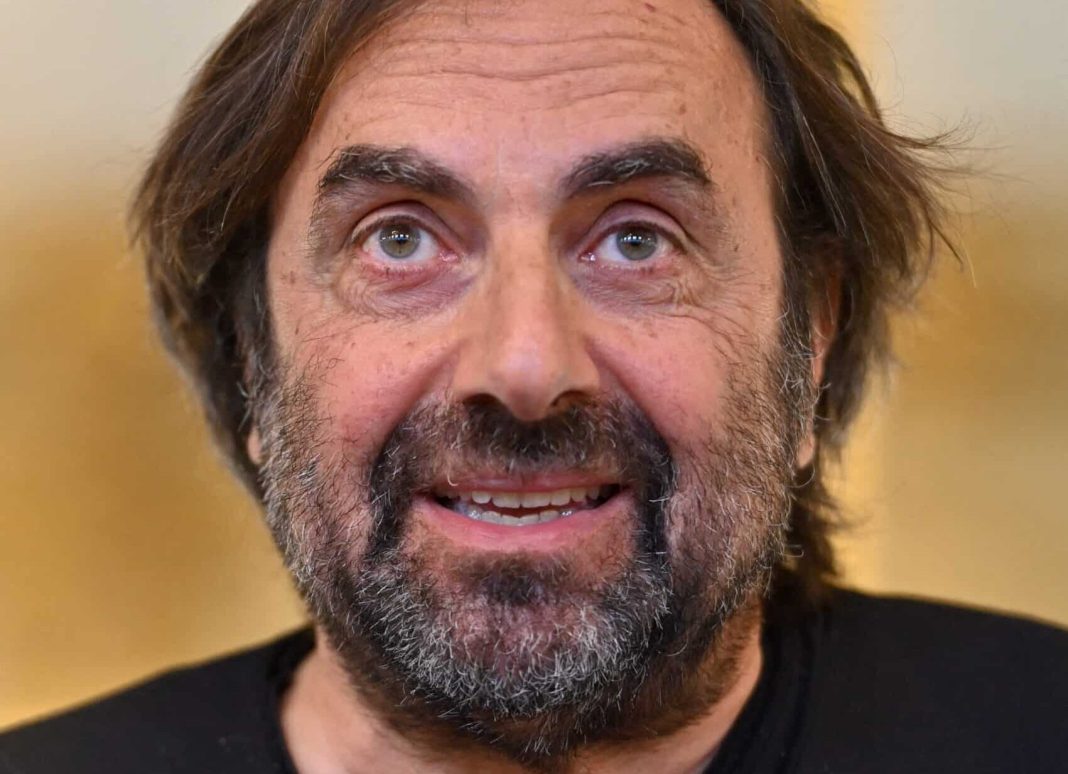 André Manoukian s’est offert un chalet à la montagne, aux frontières de la Suisse et de l'Italie