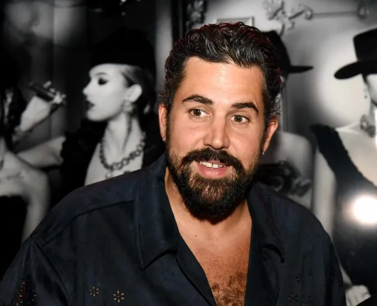 Artus : avant d’habiter Paris, il a passé quelques années en Suisse, dans la plus grande ville de langue italienne