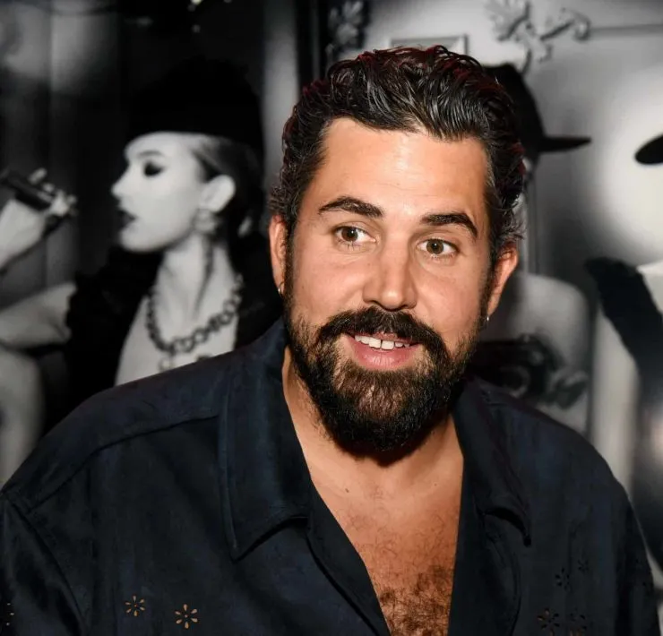 Artus : avant d’habiter Paris, il a passé quelques années en Suisse, dans la plus grande ville de langue italienne