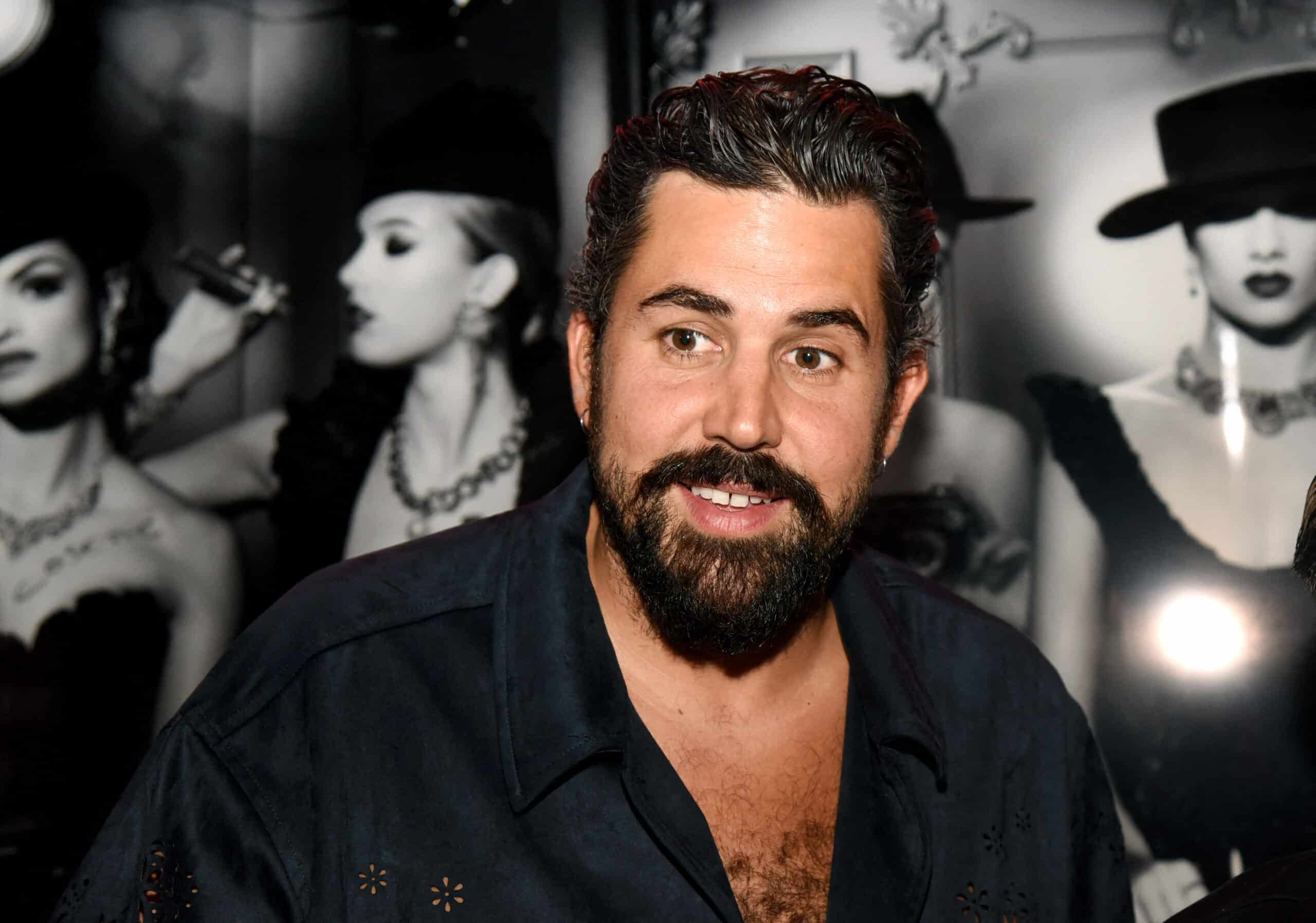 Artus : avant d’habiter Paris, il a passé quelques années en Suisse, dans la plus grande ville de langue italienne