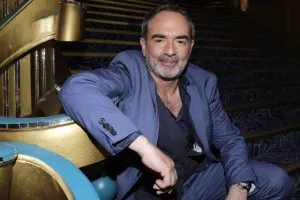 Bruno Solo a une "vue panoramique sur Paris" depuis sa maison de Meudon, sur 3 étages