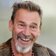 Florent Pagny : bien avant la Patagonie, la Bourgogne, et ses soucis avec le fisc, il résidait à Nogent-sur-Marne