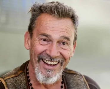 Florent Pagny : bien avant la Patagonie, la Bourgogne, et ses soucis avec le fisc, il résidait à Nogent-sur-Marne