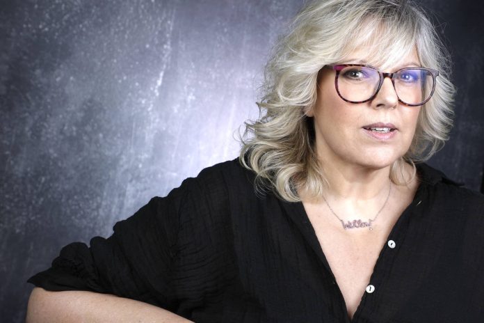 « Et la femme de plus de 50 ans ? » : Laurence Boccolini répond à l’indignation de Patrick Sébastien et s’en prend à son tour à Delphine Ernotte