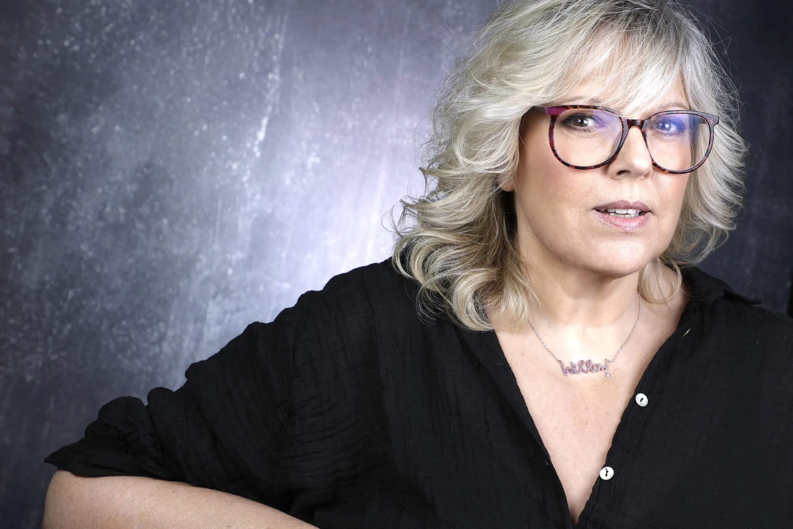 « Et la femme de plus de 50 ans ? » : Laurence Boccolini répond à l’indignation de Patrick Sébastien et s’en prend à son tour à Delphine Ernotte