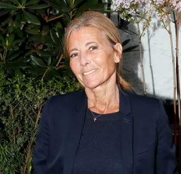 Claire Chazal enchaîne les infractions au volant de sa voiture : les policiers la reconnaissent et la laissent filer