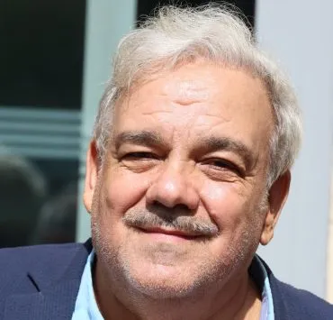 Didier Bourdon : arrivée d’Algérie à 3 ans, sa famille s’est d’abord installée dans cette ville médiévale française