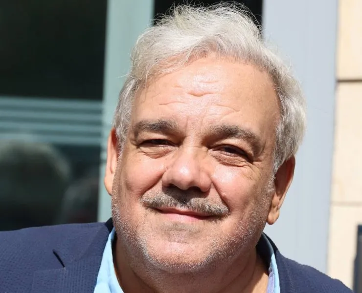 Didier Bourdon : arrivée d’Algérie à 3 ans, sa famille s’est d’abord installée dans cette ville médiévale française
