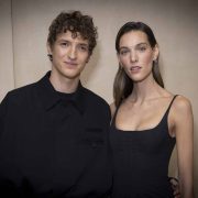 Charlotte Cardin, amoureuse depuis 9 ans : elle s’est installée près du Sacré-Cœur avec Aliocha Schneider