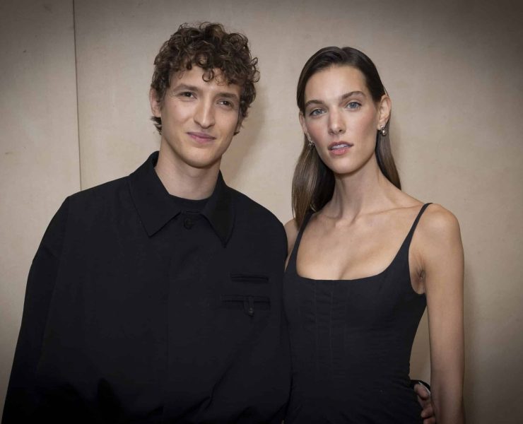 Charlotte Cardin, amoureuse depuis 9 ans : elle s’est installée près du Sacré-Cœur avec Aliocha Schneider