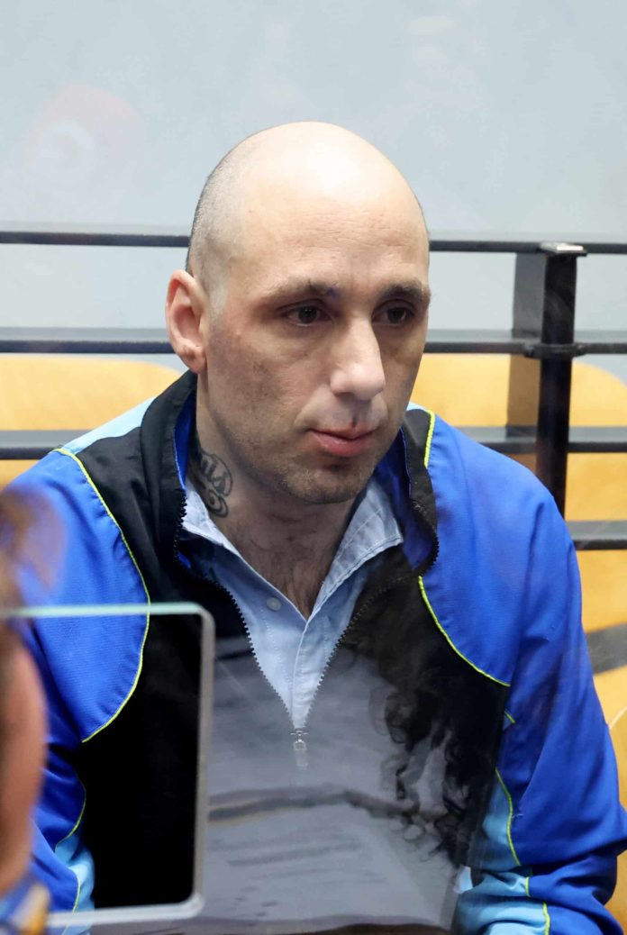 Cédric Jubillar : lumière en permanence dans sa cellule, fouilles à nu trois fois par semaine, son avocat monte au créneau